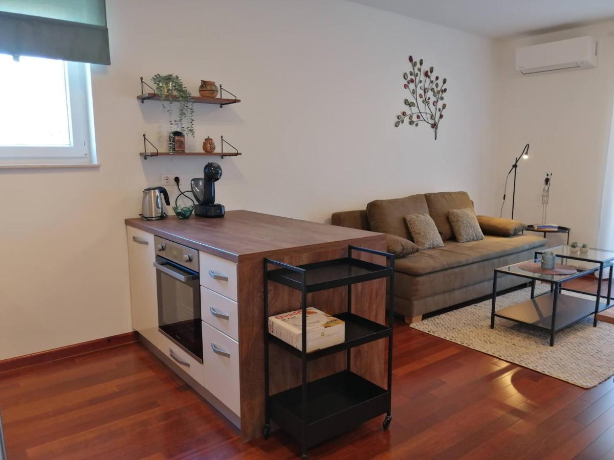 Apartment Iva Šilo Kültér fotó